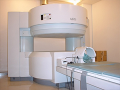 磁気共鳴画像装置（MRI）